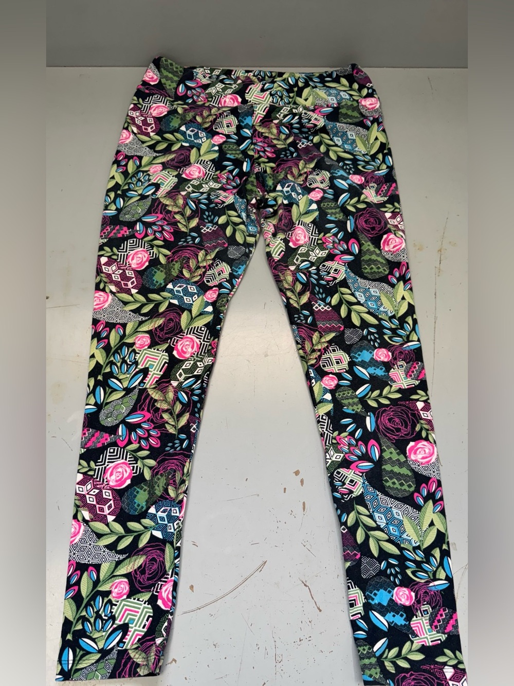 Lularoe Tall & Curvy Leggings Paisley Unicorn Legging TC